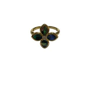 Elegant Gold Flower Ring
